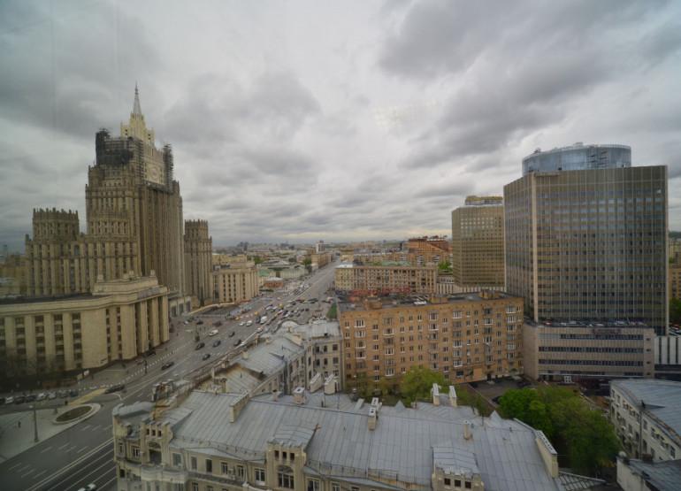 Смоленский Пассаж: Виды из окон