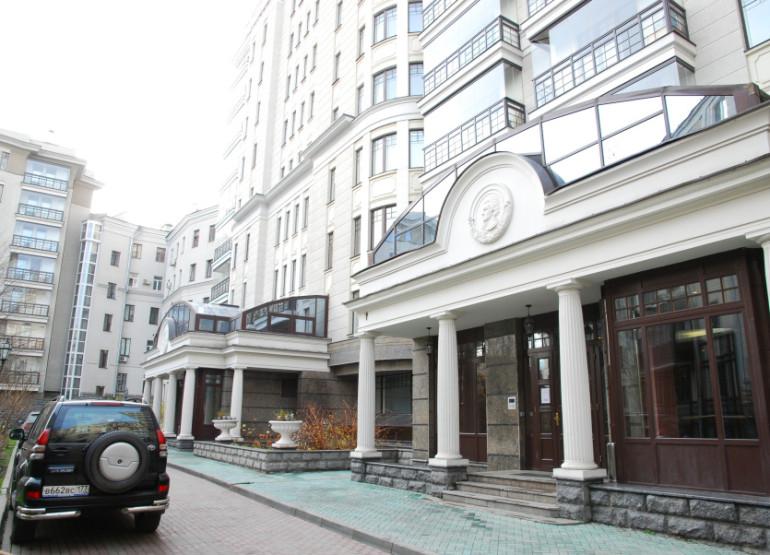 Венский дом: Вид входной группы снаружи